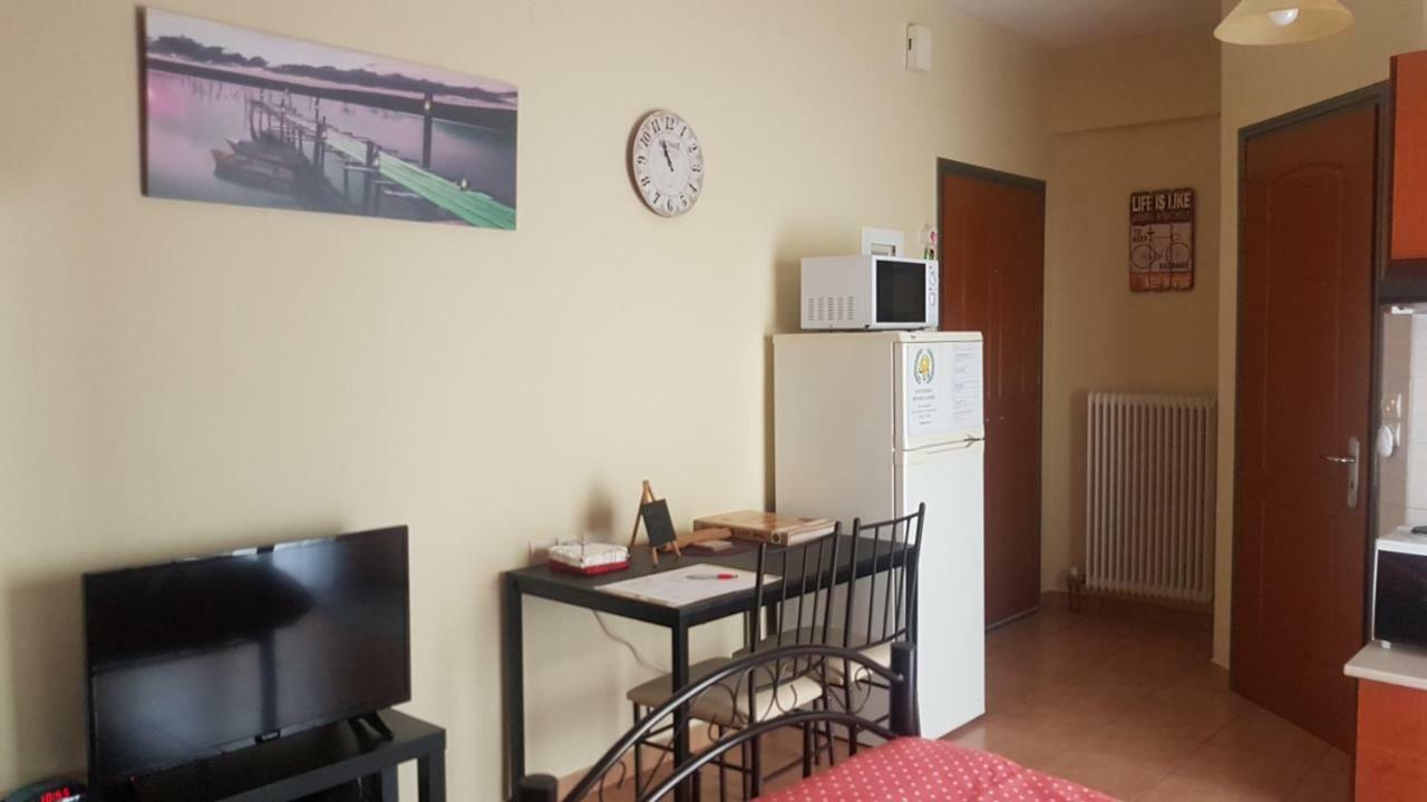 Ferienwohnung Cozy Loft Mesolóngion Exterior foto